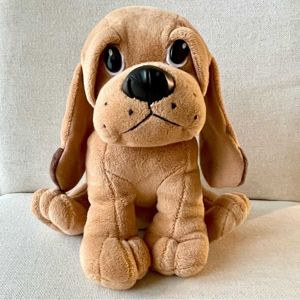 FIESTA Sitting Stuffed Plush Dog in Golden Brown